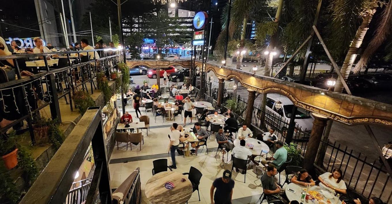 Scarletz Suites Klcc By Luxe Suites كوالالمبور المظهر الخارجي الصورة