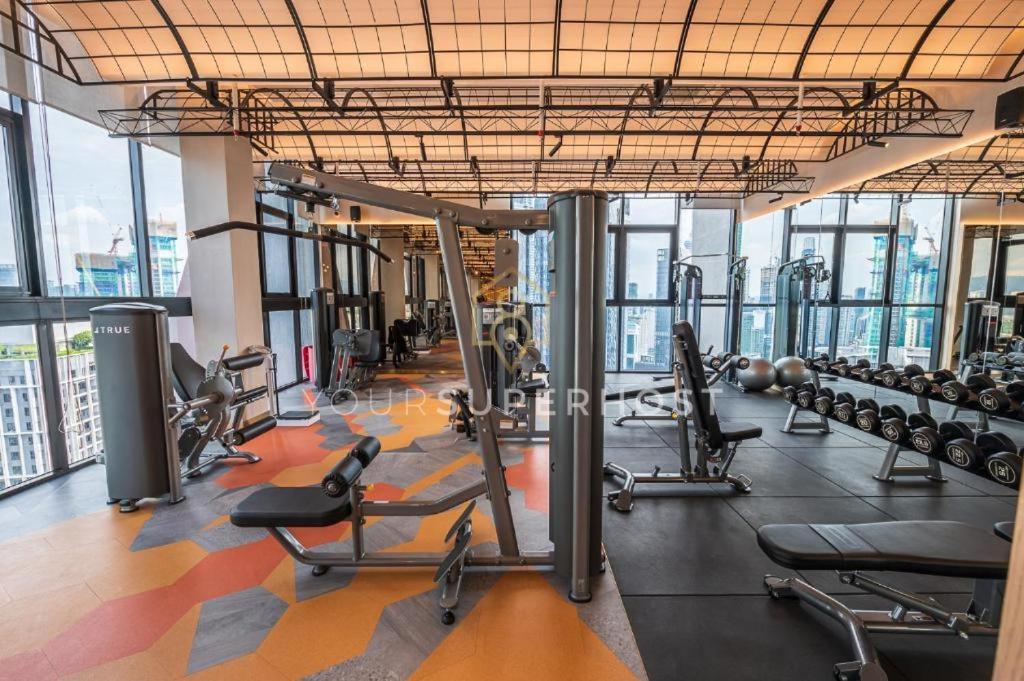 Scarletz Suites Klcc By Luxe Suites كوالالمبور المظهر الخارجي الصورة