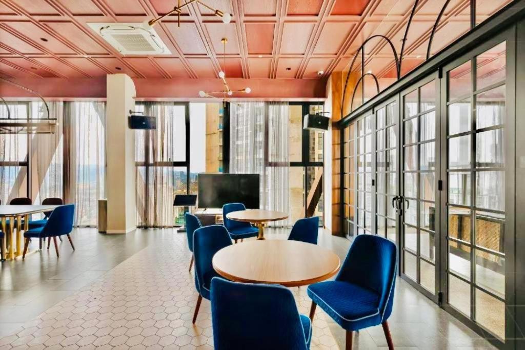 Scarletz Suites Klcc By Luxe Suites كوالالمبور المظهر الخارجي الصورة