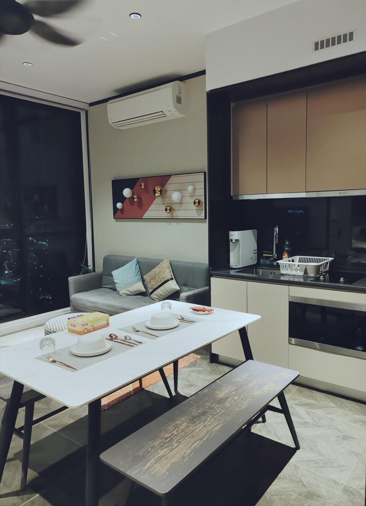 Scarletz Suites Klcc By Luxe Suites كوالالمبور الغرفة الصورة