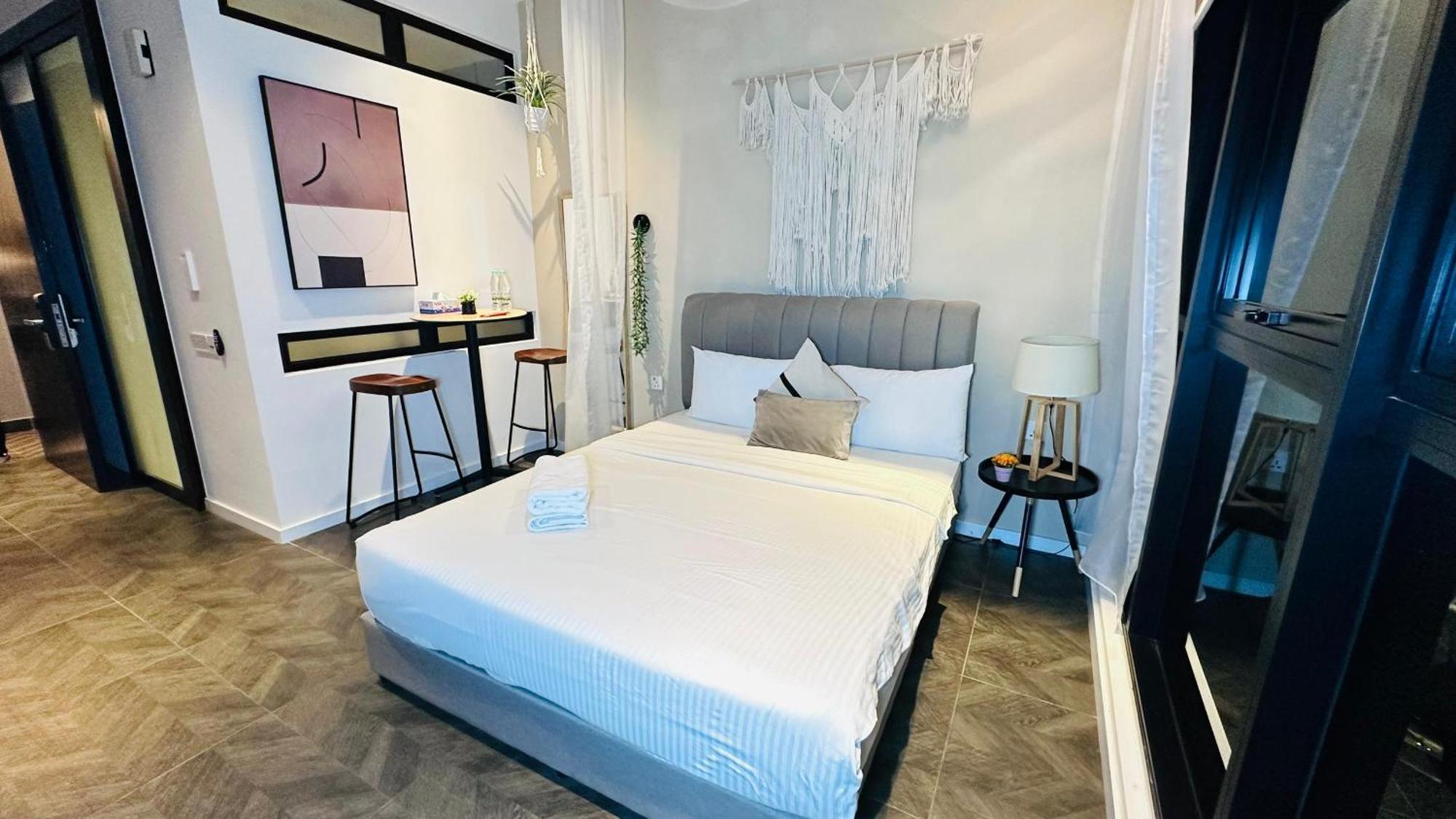 Scarletz Suites Klcc By Luxe Suites كوالالمبور الغرفة الصورة